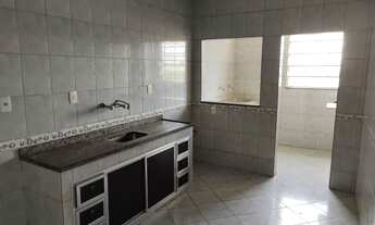 Imagem 4: Aluga se casa com 3 quartos, 1suite, 1coz, 1 area de serviço