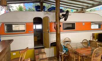 Imagem 2: Trailer fixo no camping boraceia litoral norte sp