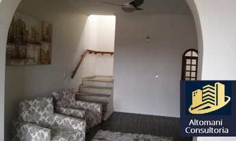 Imagem 6: Belo Sobrado c/ 4 dormitórios, 1 Suite e Piscina - Jd. Santa Clara