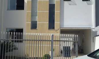 Imagem: Lindo sobrado para vender em Lages, bairro