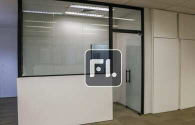 Imagem 9: Conjunto, 300 m² - venda por R$ 3.600.000,01 ou aluguel por R$ 15.000,00/mês - Vila Olímpi