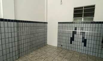 Imagem 2: ! Casa em frente à praça camerindo