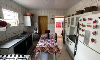 Imagem 4: Casa com garagem, 3 quartos e 2 banheiros