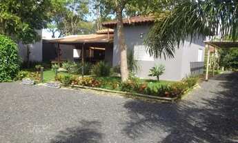 Imagem: Vendo rancho as margens da represa de Três