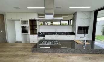 Imagem 5: Casa Alto Padrão a venda no Condomínio Alphaville 02, com Armários Planejados