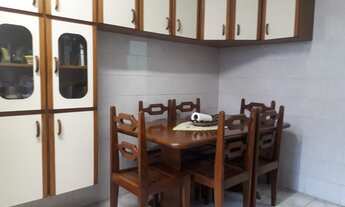 Imagem 7: Casa para venda possui 250 metros quadrados com 2 quartos em Jardim Stella - Santo André