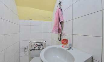 Imagem 5: Sobrado para venda possui 120 metros quadrados com 3 quartos em Maracanã - Colombo - PR