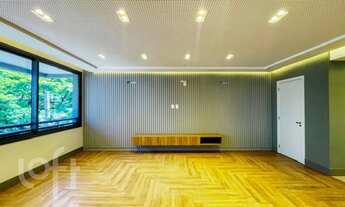 Imagem 2: Apartamento à venda em Petrópolis com 67 m², 2 quartos, 1 suíte, 1 vaga