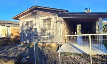 Imagem 3: Terreno com duas casas