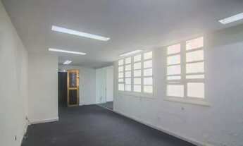 Imagem 5: Espaço Corporativo à Venda no Coração do Rio de Janeiro: 1 Sala, 2 Banheiros e 150m² no Ce