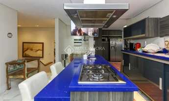 Imagem 3: Sobrado para venda possui 680 metros quadrados com 3 quartos