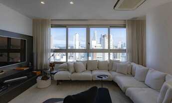 Imagem: Apartamento mobiliado com 4 suítes e 5