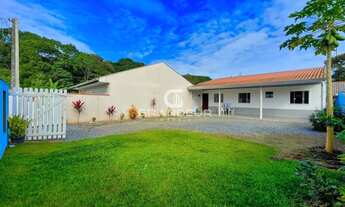 Imagem 3: Casa à Venda em Terreno Amplo 360m² de Potencial e Conforto!