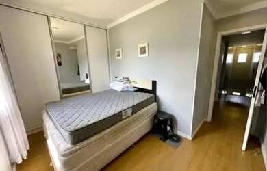 Imagem 2: Sobrado alto padrão com 3 dormitórios e 3 vagas de garagem, com amplo jardim - Camboriú/SC