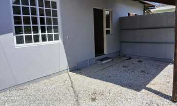 Imagem: Aluga casa geminada