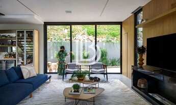 Imagem 3: Casa em Condomínio Fechado em São Roque, 550m² com 3 Suítes e Muito Lazer