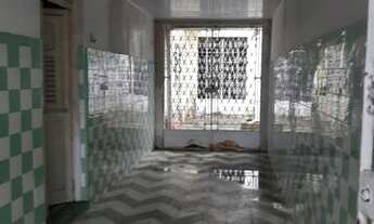 Imagem 4: Casa bem no centro de água fria na rua belo jardim 158 com 6 quartos e 3 wc