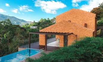 Imagem 5: CASA EM PEDRA AZUL - COND. VILLAGIO VERDI!