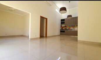 Imagem 3: Casa de condomínio térrea para venda tem 226 metros quadrados com 3 quartos