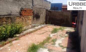 Imagem 5: Terreno com casas antigas