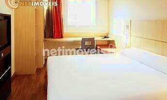 Imagem 2: Invista no Conforto e na Modernidade do Hotel Ibis Budget na Savassi