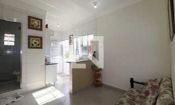 Imagem 2: Casa para Aluguel - Jardim da Mamae, 2 Quartos, 40 m2