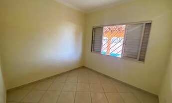 Imagem 6: Casa para aluguel possui 148 metros quadrados com 3 quartos em Áurea - Londrina - PR