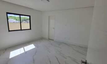 Imagem 6: Casa linear, sala com pé direito duplo acabamento luxuoso vale dos cristais