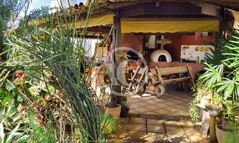 Imagem 7: Casa duplex a venda 4 quartos com 3 suítes, sendo 2 bangalôs, área de lazer, montada e dec