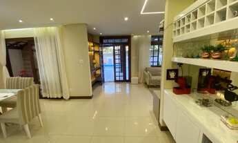 Imagem 3: Casa de condomínio para venda tem 225 metros quadrados com 4 quartos