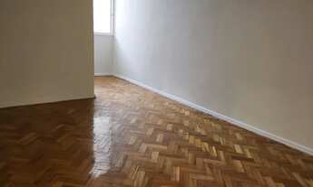 Imagem 2: Apartamento para aluguel possui 58 metros quadrados com 2 quartos em Botafogo - Rio de Jan