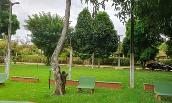 Imagem 7: Casa de condomínio para aluguel tem 230 metros quadrados com 4 quartos