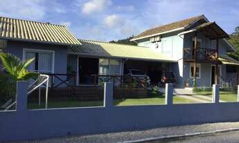 Imagem 2: Casa à venda com 300m2, em condomínio no Sambaqui