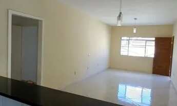 Imagem 4: Casa para venda tem 278m² com 5 dormitórios sendo 2 suítes, quintal, espaço gourmet, garag