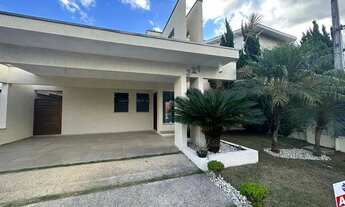 Imagem 2: Casa de condomínio térrea para aluguel tem 150 metros quadrados com 3 quartos