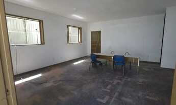 Imagem 2: Casa para aluguel tem 300 metros quadrados com 3 quartos em Centro - Jaboatão dos Guararap