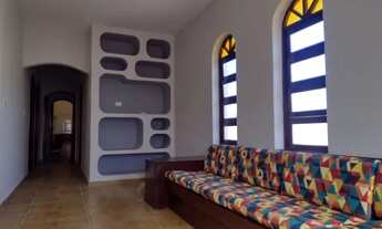 Imagem 2: Sobrado para locação possui 198 metros quadrados com 3 quartos em Centro - Caraguatatuba