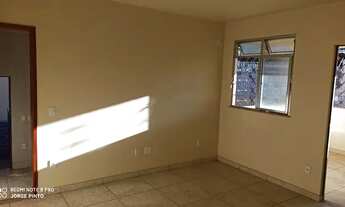 Imagem 5: Casa em ótimas condições, sem cobrança de condomínio e com armários embutidos na cozinha e