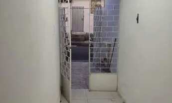 Imagem 5: CASA COM 2 QTS!! PROX.AO COLÉGIO 29 DE JULHO!! 870,00