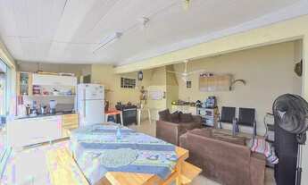 Imagem 6: Sobrado para venda possui 110 m² com 2 quartos em Uberaba - Curitiba - PR