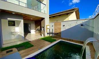 Imagem 6: SOBRADO RESIDENCIAL PORTO SEGURO I 3 SUITES I PORCELANATO I JARDIM DE INVERNO I BANHEIROS