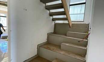 Imagem 3: Casa à Venda em Atibaia 3 Suítes, Piscina e Tecnologia Sustentável