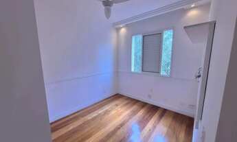 Imagem 5: O imóvel oferece 2 suítes, 1 banheiro, 1 escritório, 1 lavabo, 2 vagas de garagem cobertas