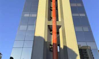 Imagem: Salas à venda ou para locação em Água