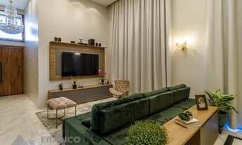 Imagem 4: Casa Espetacular de Alto Padrão no Quinta do Lago - 3 Suítes, Gourmet Completa e Piscina!