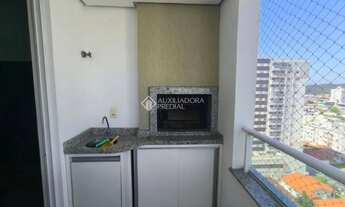 Imagem 5: Apartamento totalmente mobiliado - 4 Dormitórios, 1 Suíte e Sacada com Churrasqueira - Kob