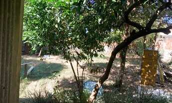 Imagem 5: Terreno com duas casas em São Gonçalo, moradia imediata e potencial de investimento