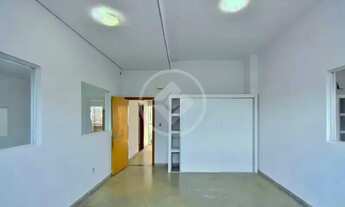 Imagem 5: Excelente Galpão Comercial - PRÓX. ANEL VIÁRIO LOCAÇÃO OU VENDA Imóvel de esquina, totalme