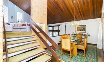 Imagem 2: Casa para Venda em Curitiba, Vista Alegre, 4 dormitórios, 1 suíte, 6 banheiros, 2 vagas