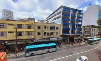 Imagem 7: Apartamento de Frente com Ótima Localização, Elevador e Total Comodidade no Dia a Dia